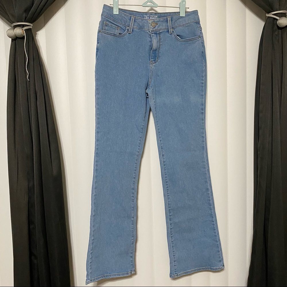 NOBO midrise bootcut denim blue jeans.